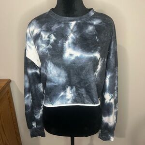 SHEIN Tie Dye Cropped Long Sleeve Shirt